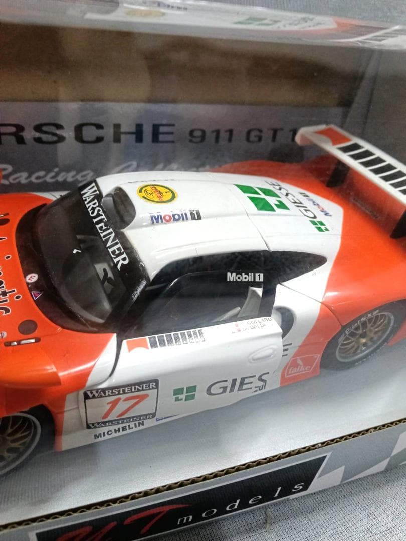 ポルシェ Porsche 911 GT1 1/18 UT モデル