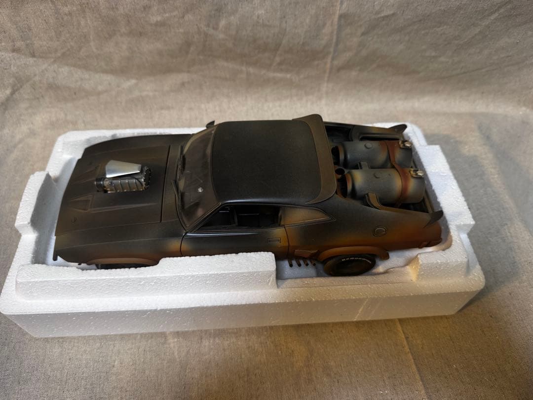 ミニカー Mad Max 2 The Road Warrior Intercepter