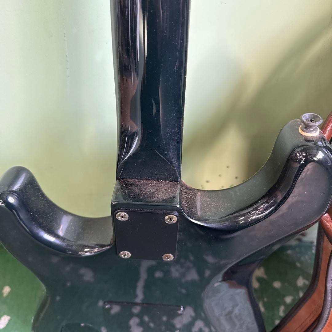 A*p様 FRS エレキギター 黒 ギターケース付き 弦楽器 音楽 ミュージック