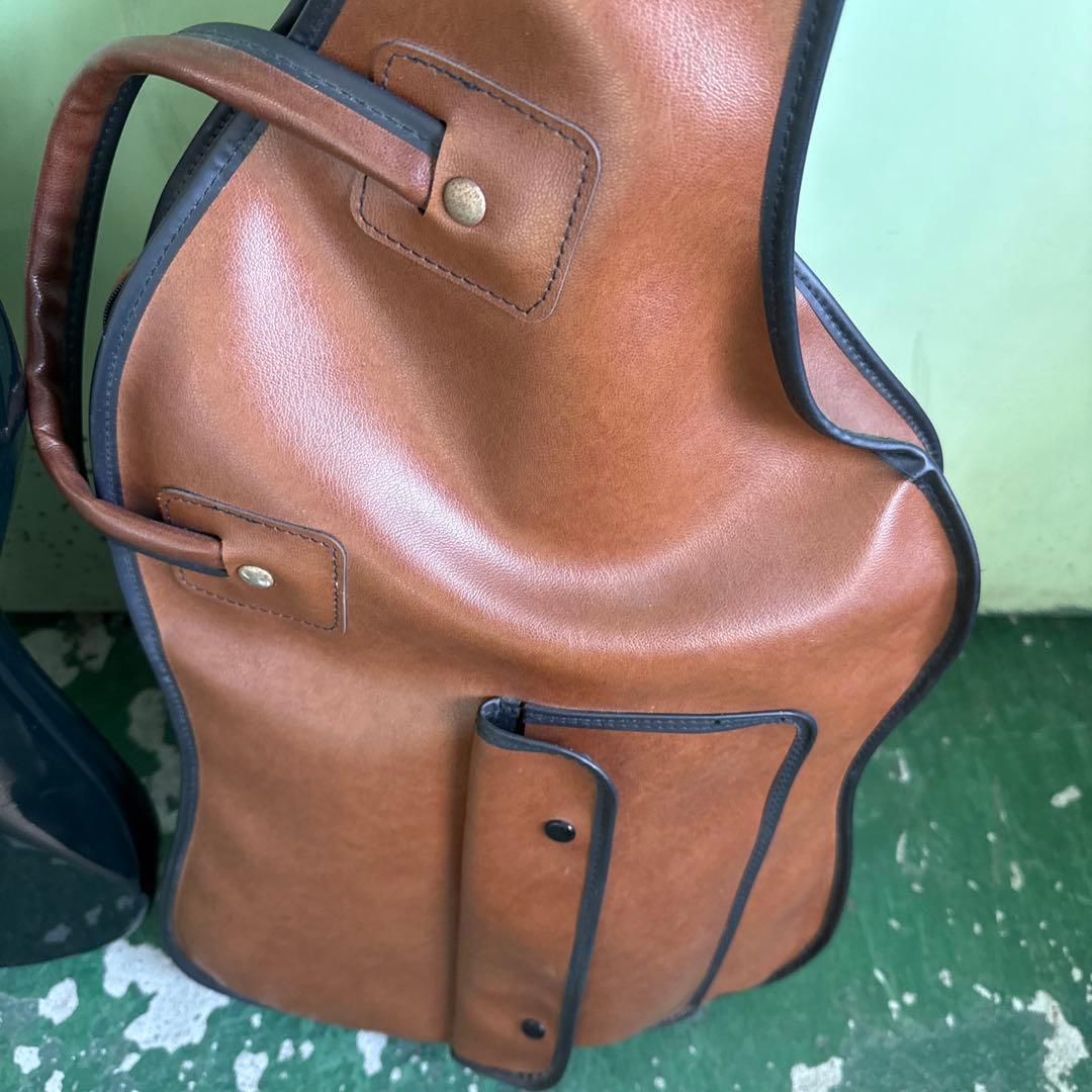 A*p様 FRS エレキギター 黒 ギターケース付き 弦楽器 音楽 ミュージック