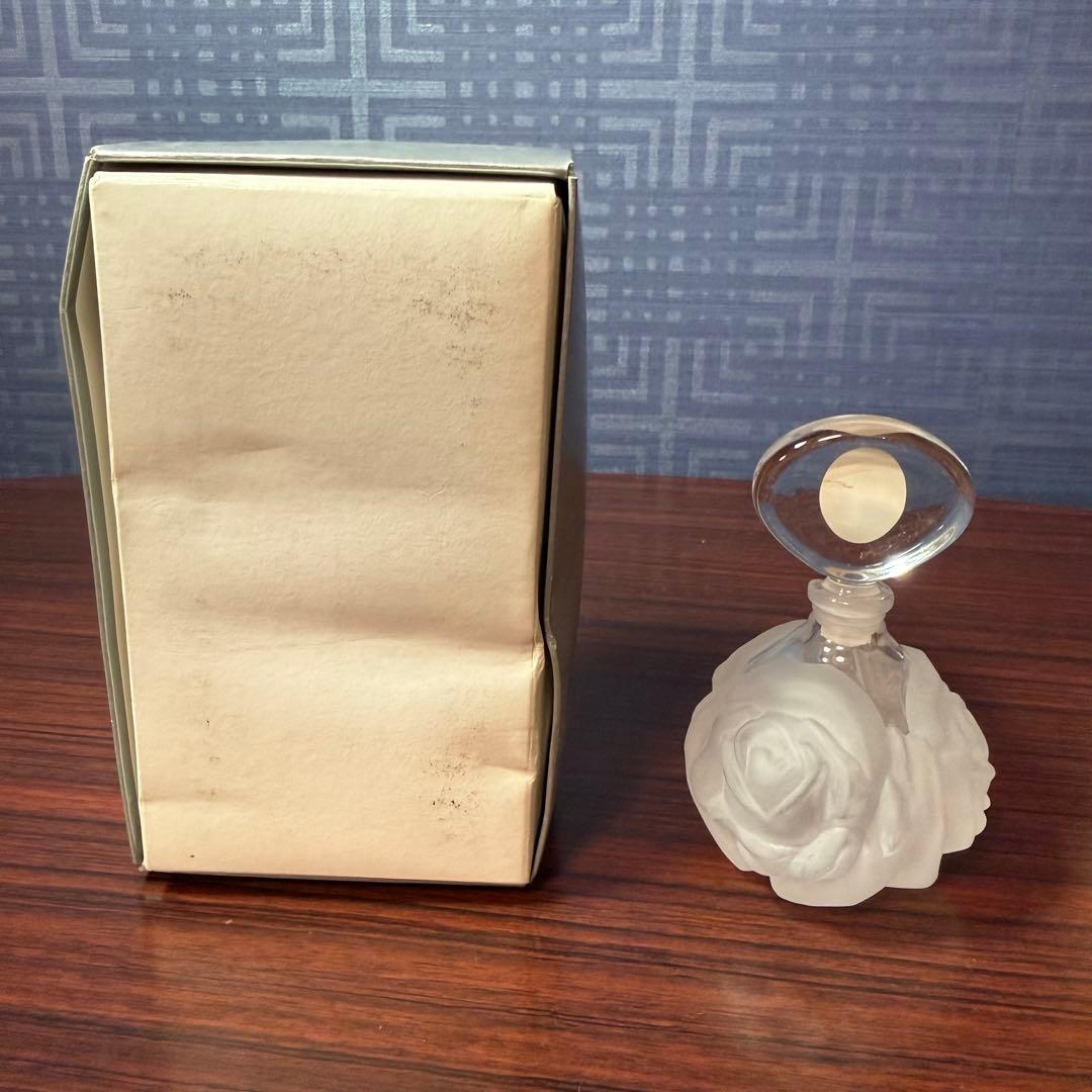 Christian Dior ART DE LA TABLE ボトル　薔薇　高級