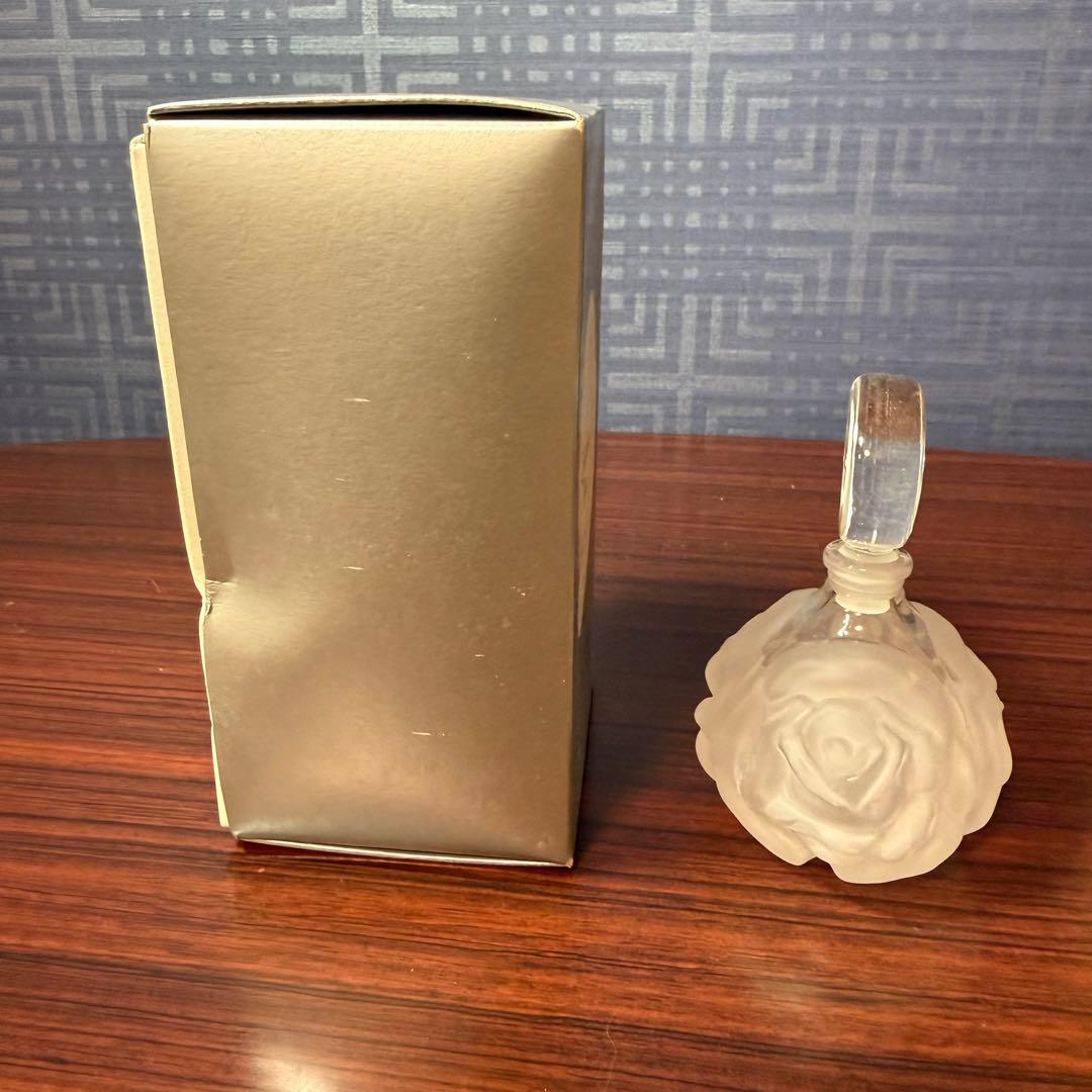 Christian Dior ART DE LA TABLE ボトル　薔薇　高級