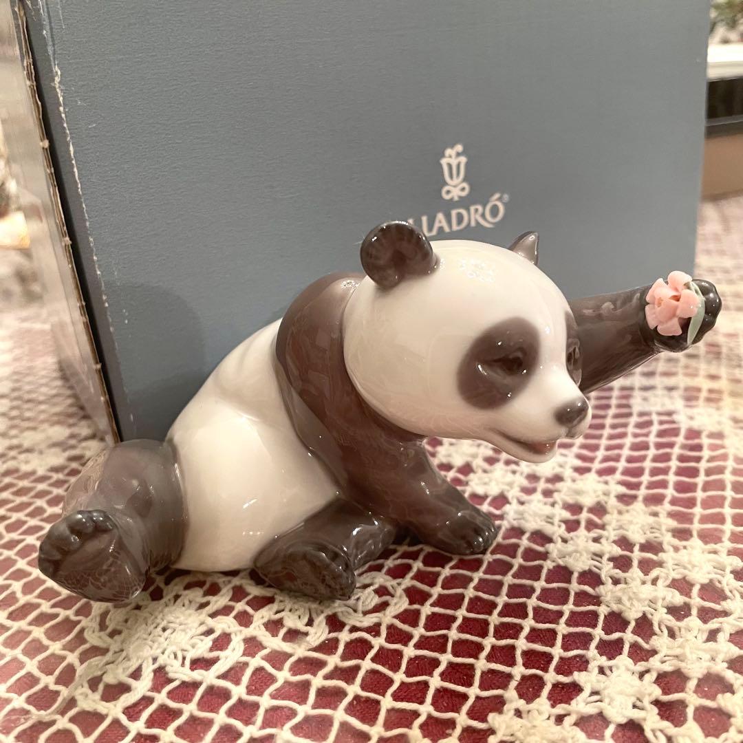 新品　未使用　箱付き　リヤドロ　パンダ　スペイン製　花　ビンテージ　希少　レア