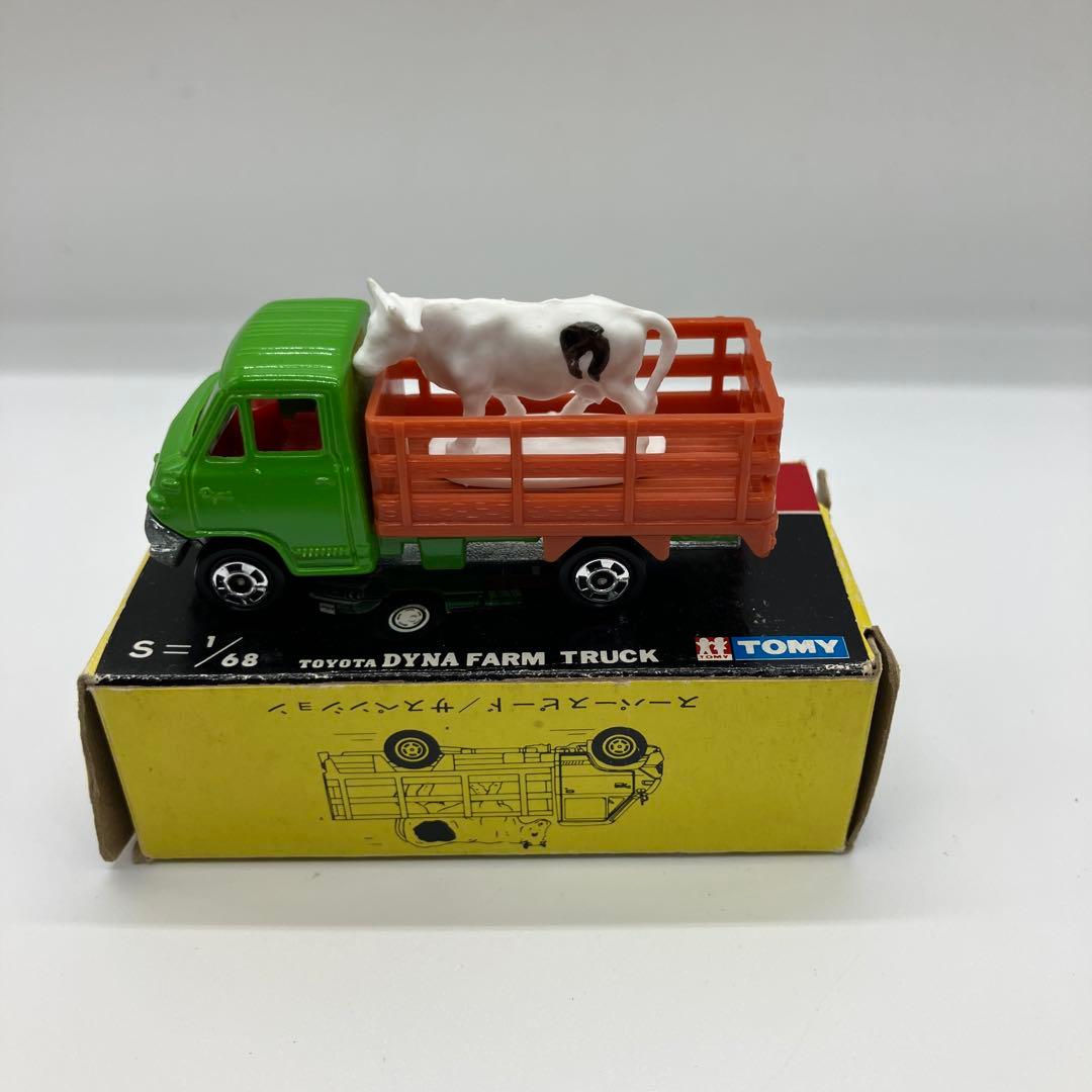 黒箱日本製トミカ　トヨタダイナ牧場トラック