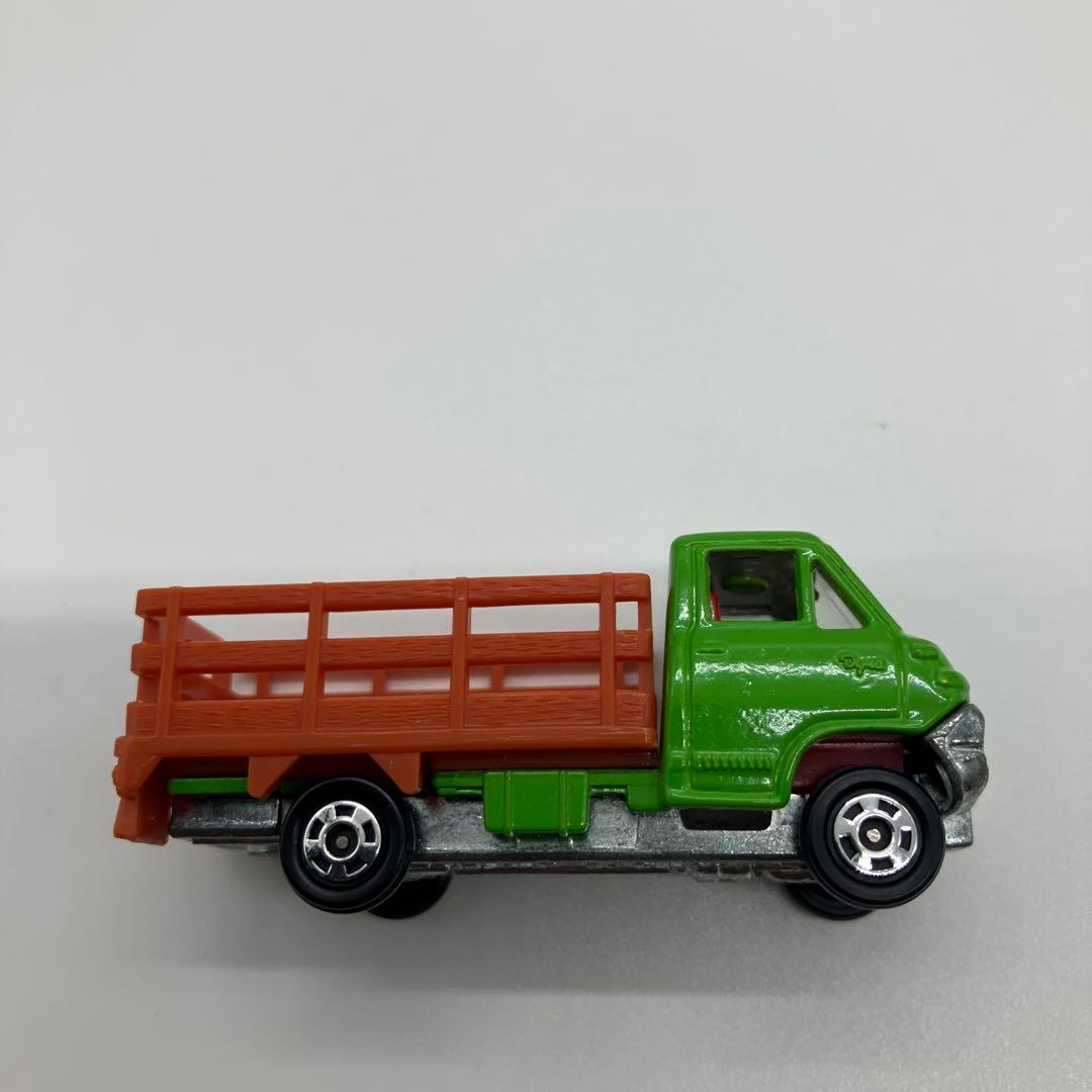 黒箱日本製トミカ　トヨタダイナ牧場トラック