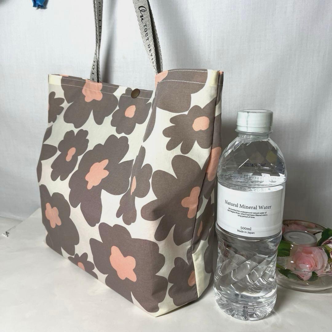 モチむぎ☘️エコバッグ　北欧風グレージュ大花柄　撥水　ミニバッグ付き