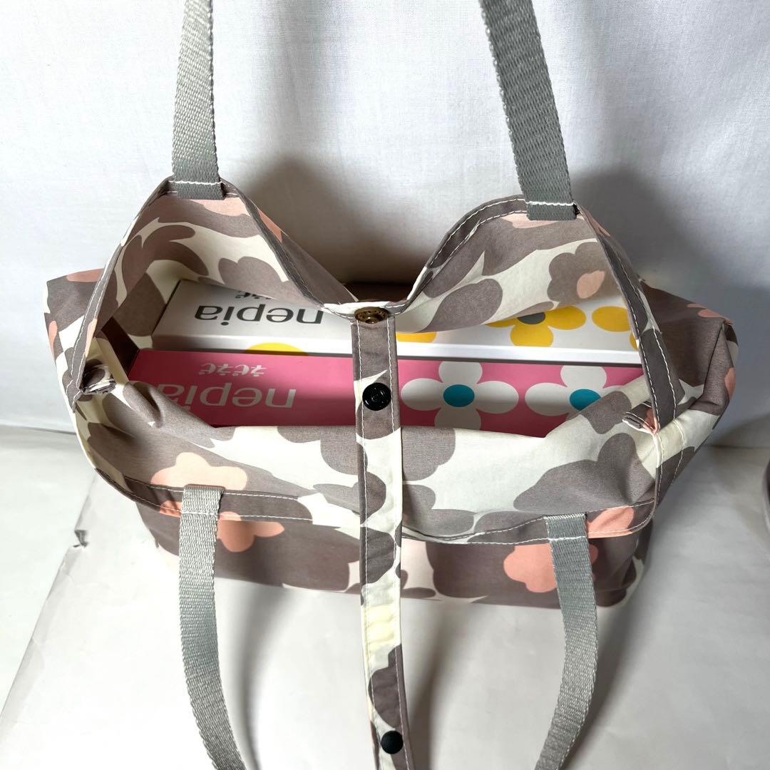 モチむぎ☘️エコバッグ　北欧風グレージュ大花柄　撥水　ミニバッグ付き