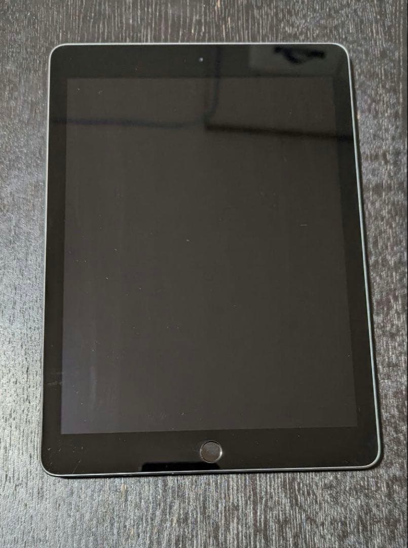 iPad 第6世代　シルバー　32GB Wi-Fiモデル
