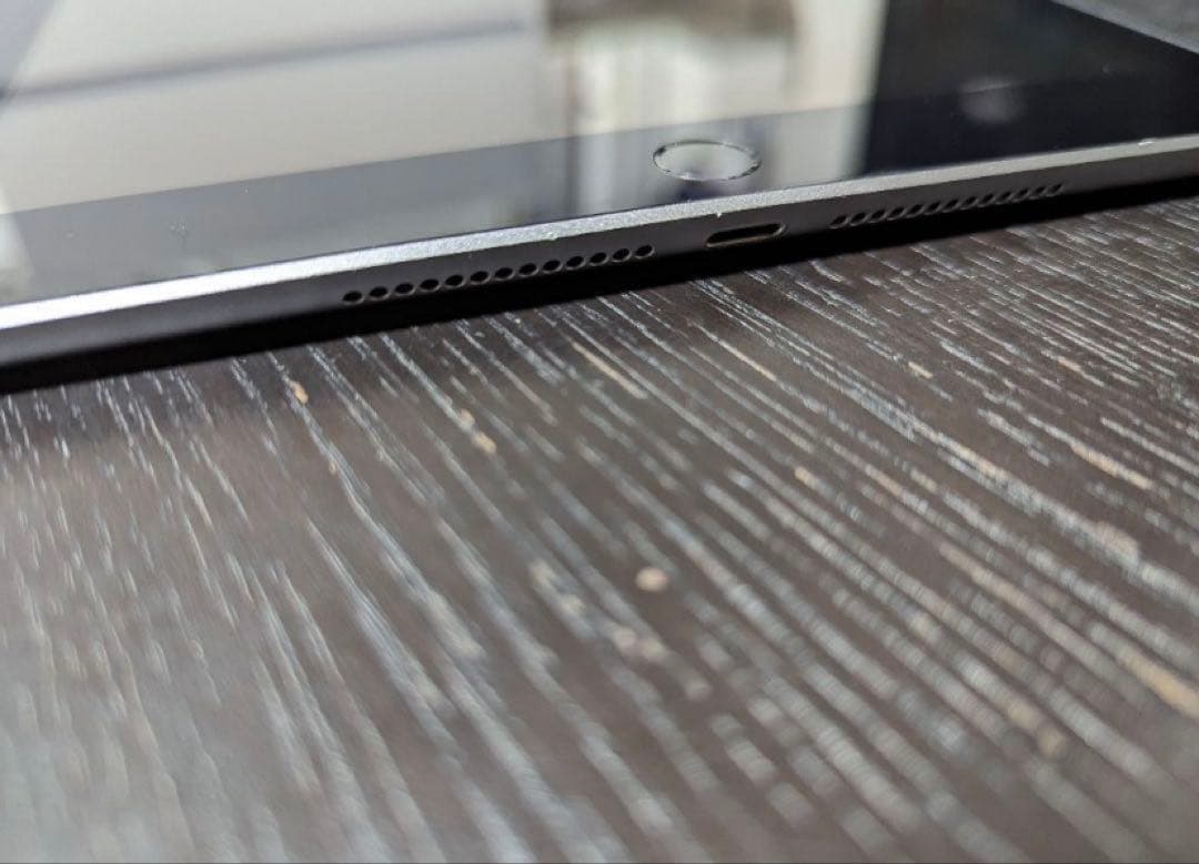 iPad 第6世代　シルバー　32GB Wi-Fiモデル