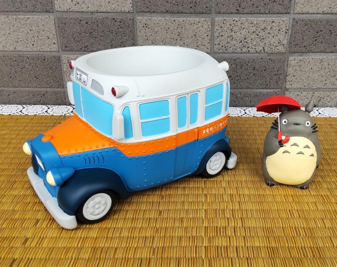 となりのトトロ ジオラマボックス ボンネットバス とトトロ　新品未使用