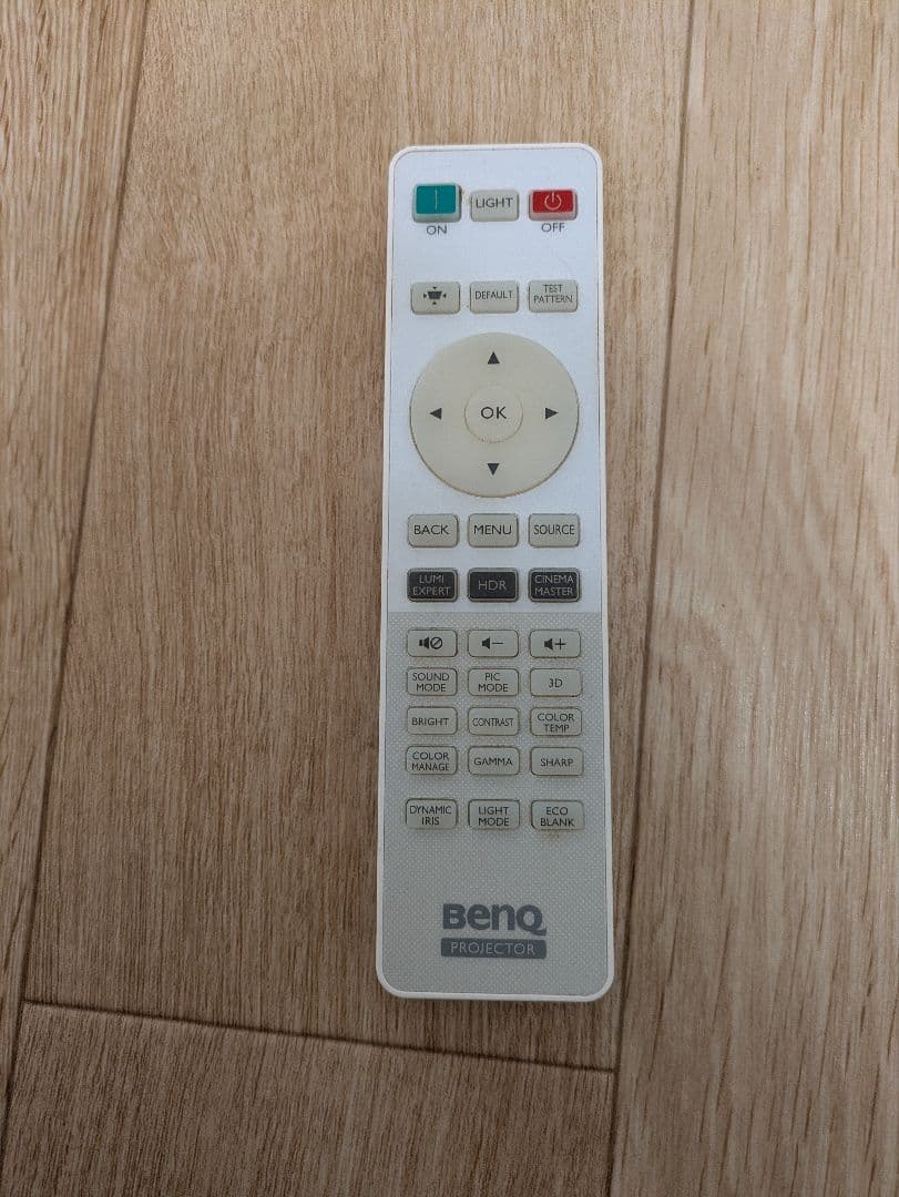 【美品】BenQ プロジェクター HT3550