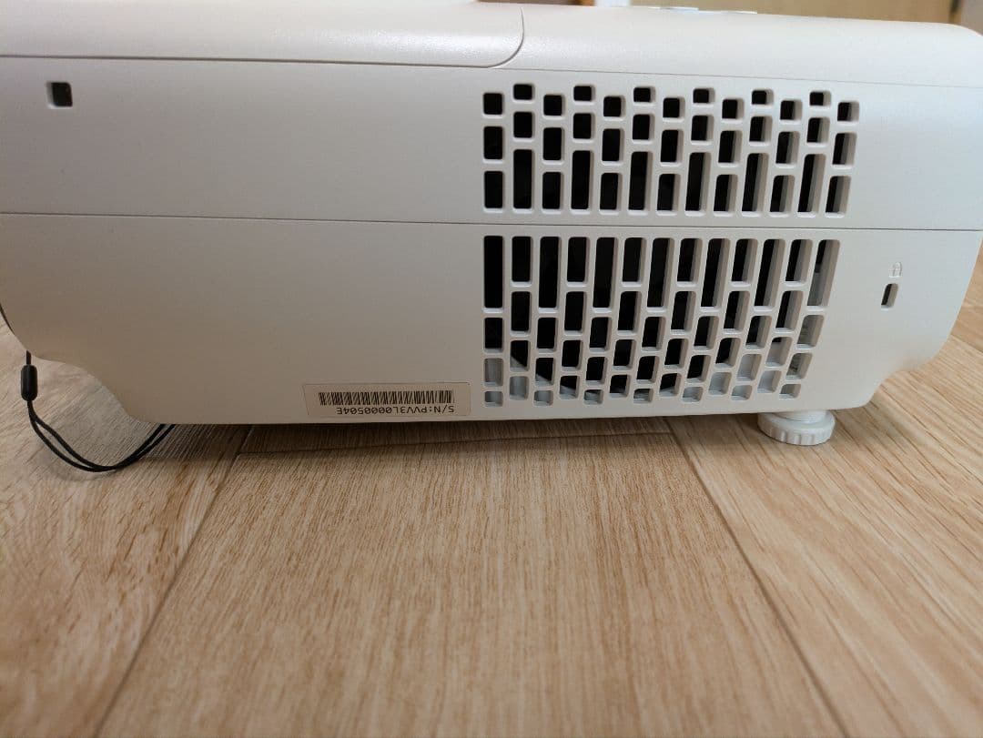 【美品】BenQ プロジェクター HT3550