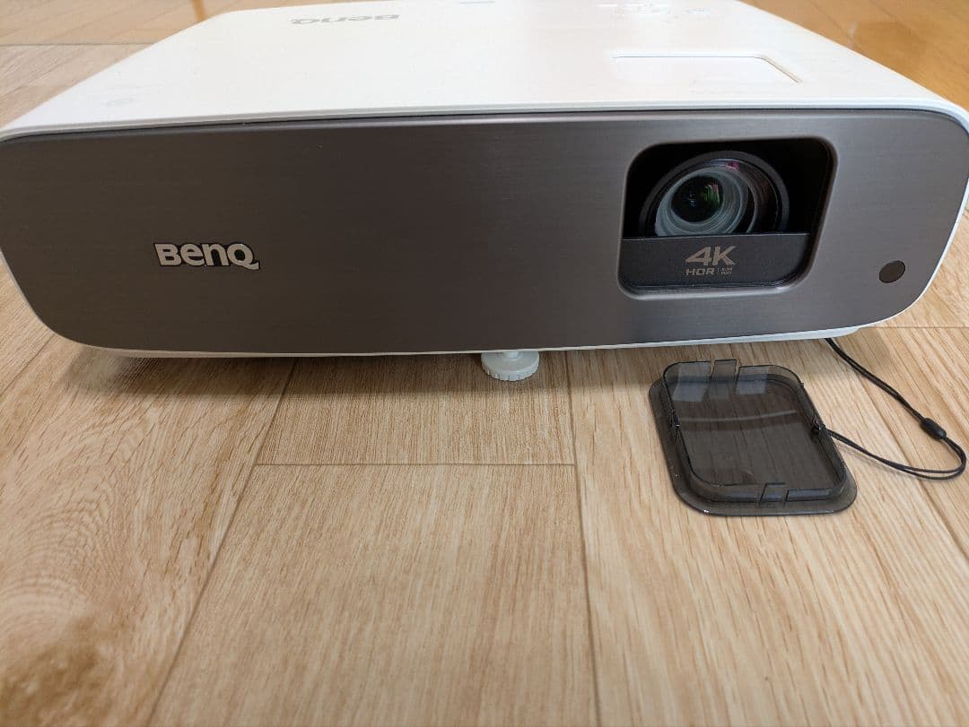 【美品】BenQ プロジェクター HT3550