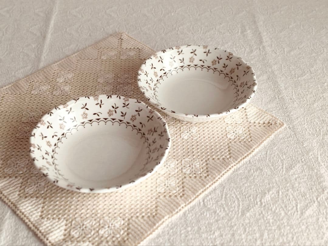 * vintage plate ❀ 優しい 小花柄の 深皿 b