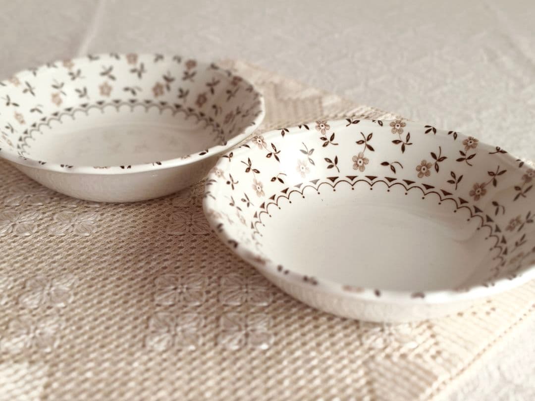 * vintage plate ❀ 優しい 小花柄の 深皿 b