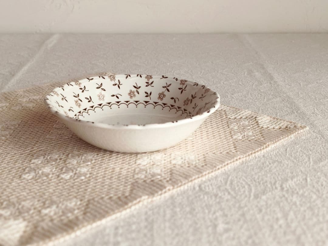 * vintage plate ❀ 優しい 小花柄の 深皿 b