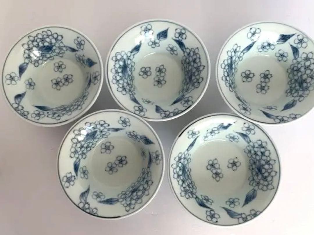 有田焼　中尾龍純　染付桜文　高台小鉢　5個組み
