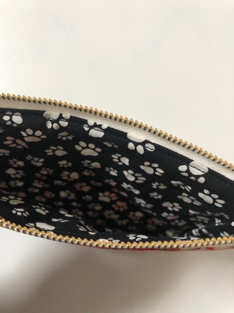 マルチーズ　フラットポーチ　 20センチファスナー