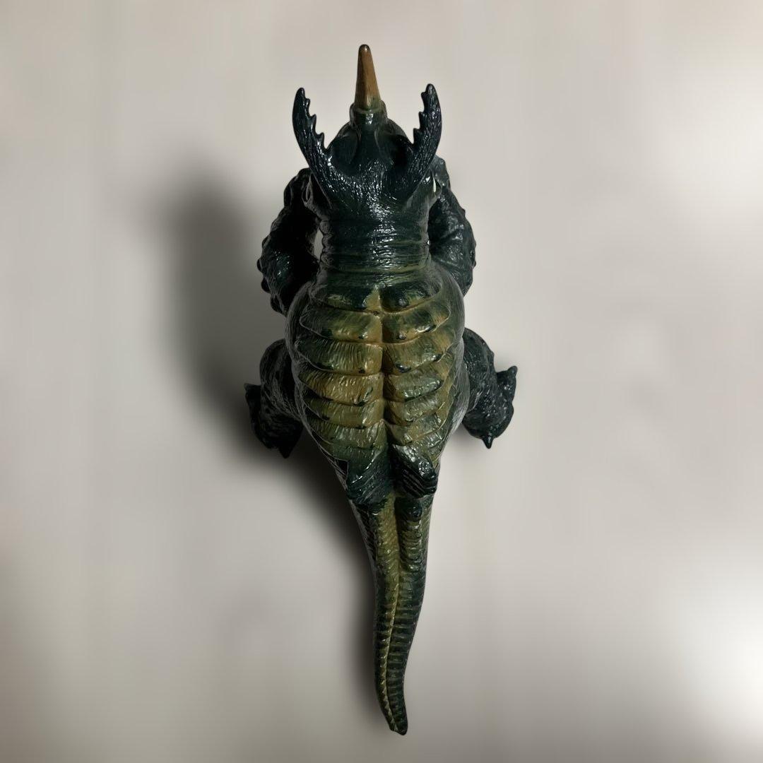 ネロンガ　中国バンダイ？サンプル？　ソフビ