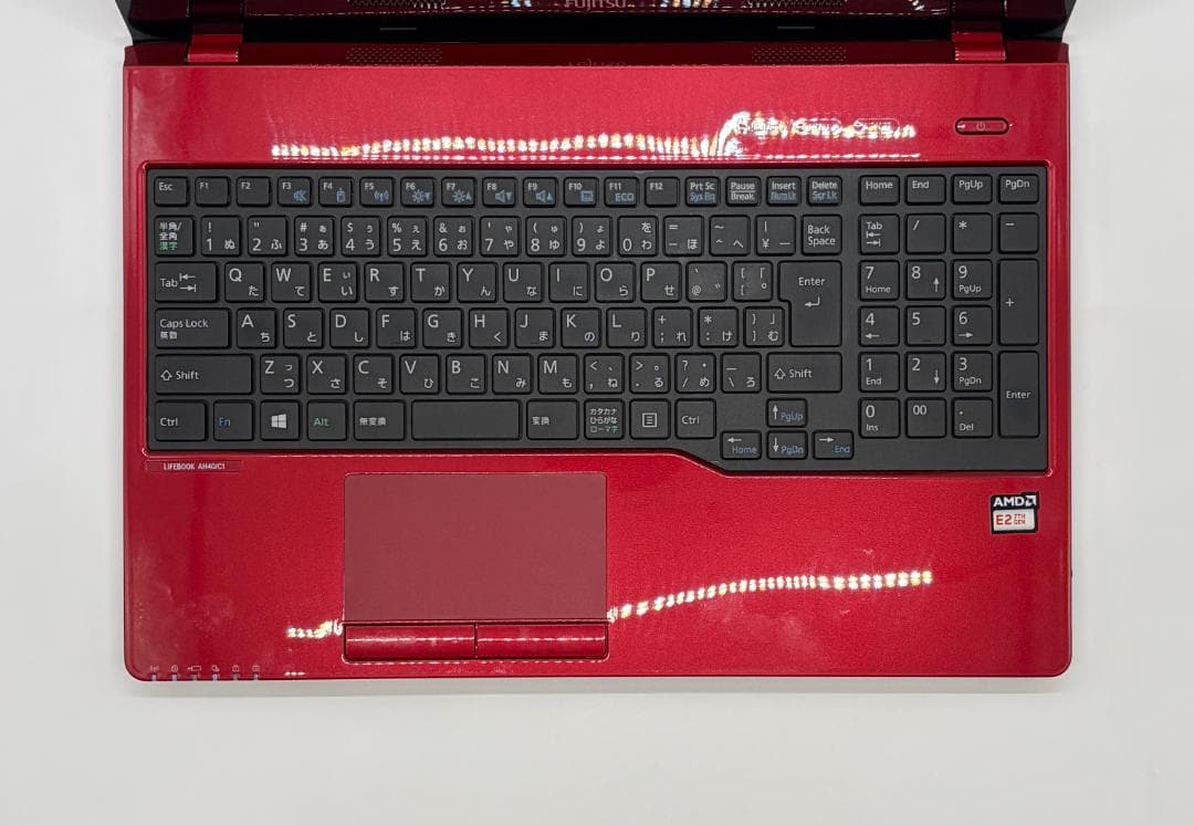 富士通 A40、15インチ、8GB、100GB HDD、DVD、E2-9000