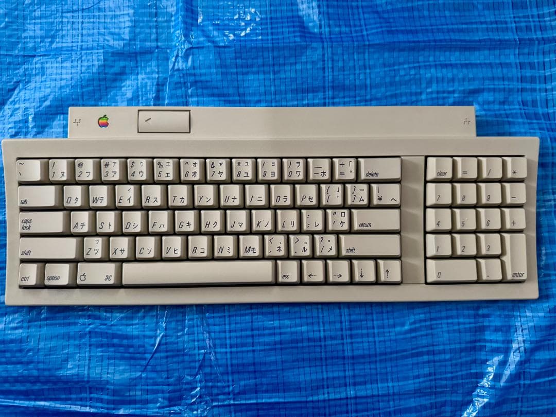 Macintosh SE/30 動作・美品 + Inside Macintosh