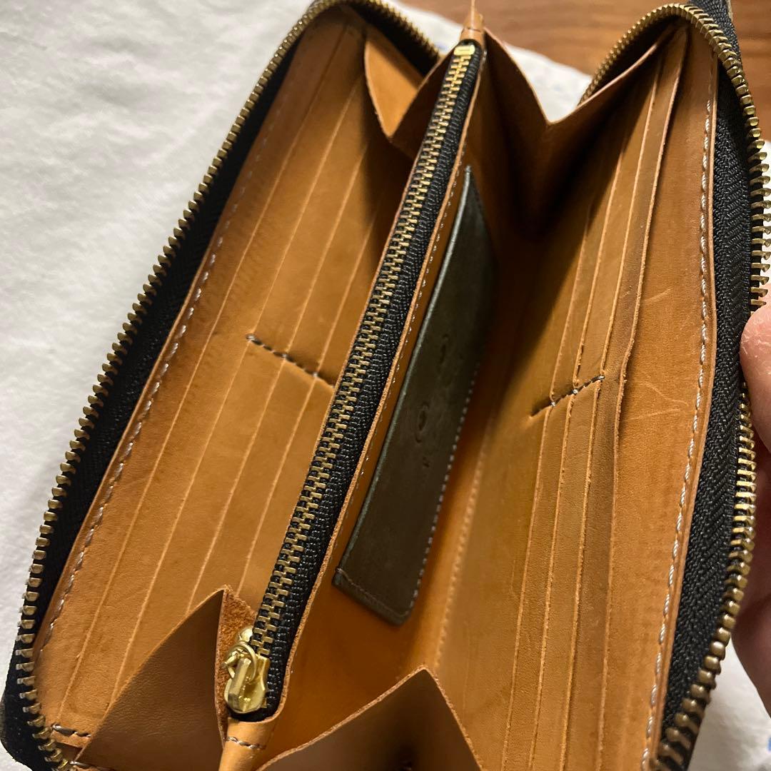 【特注】レザー 長財布 モスグリーン　カエルさんの手