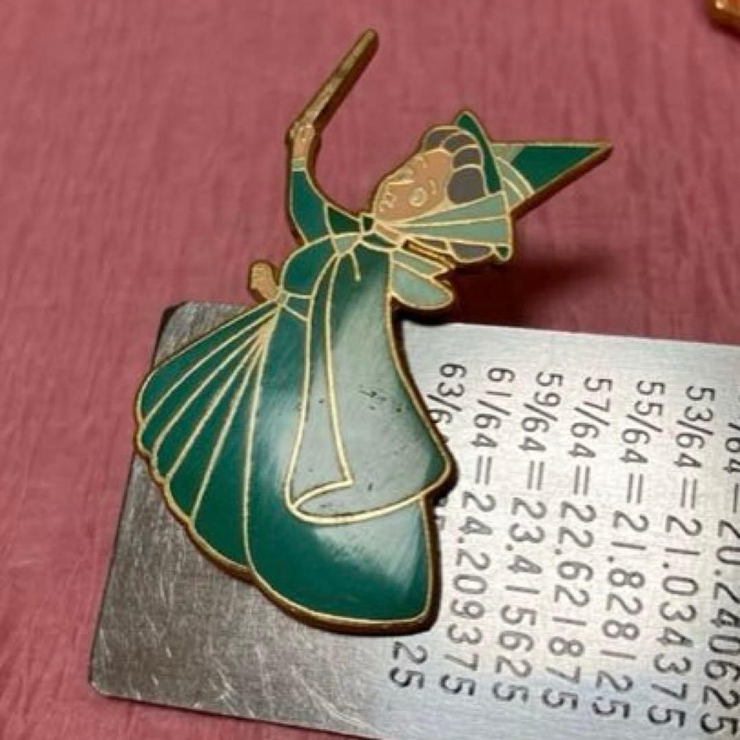 レア　ディズニー　フローラ　フォーナ　メリーウェザー　妖精　眠れる森の美女 ピン