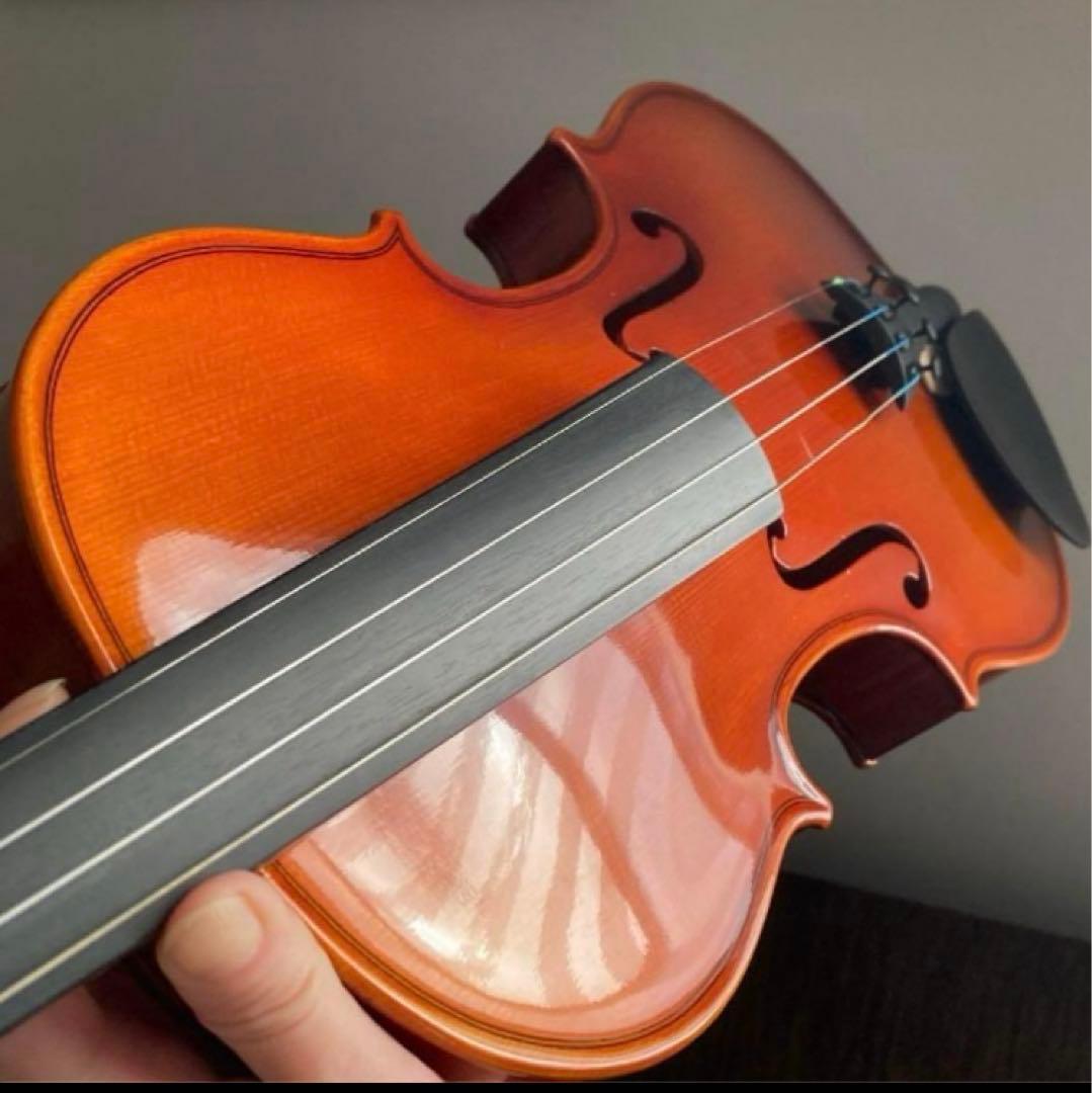 バイオリンセット（本体•弓•肩当て•松ヤニ•消音器•チューナー•弦•ケース）