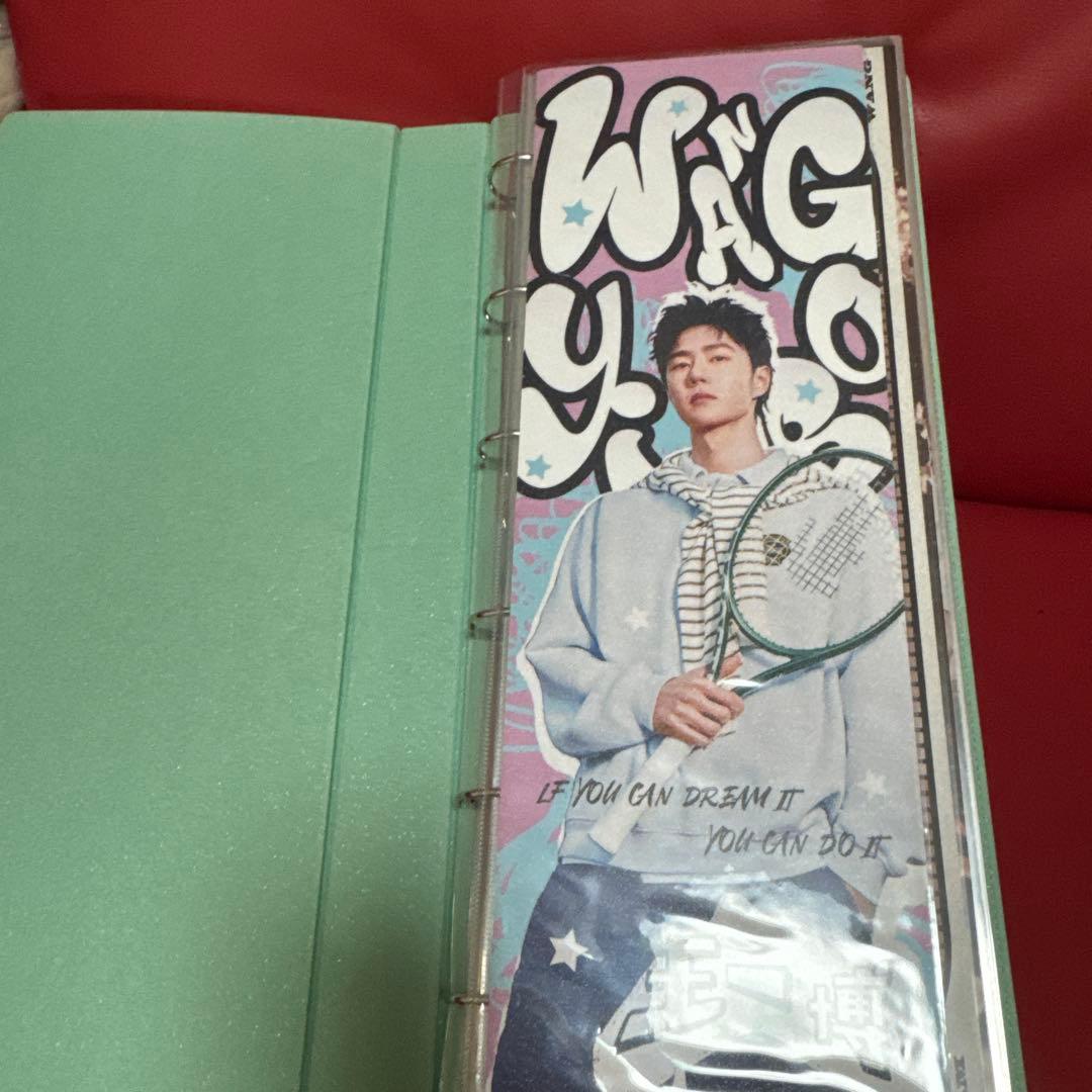 王一博手幅50枚収納冊付き