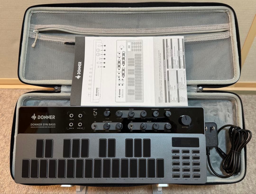 DONNER B1 ベースシンセサイザー