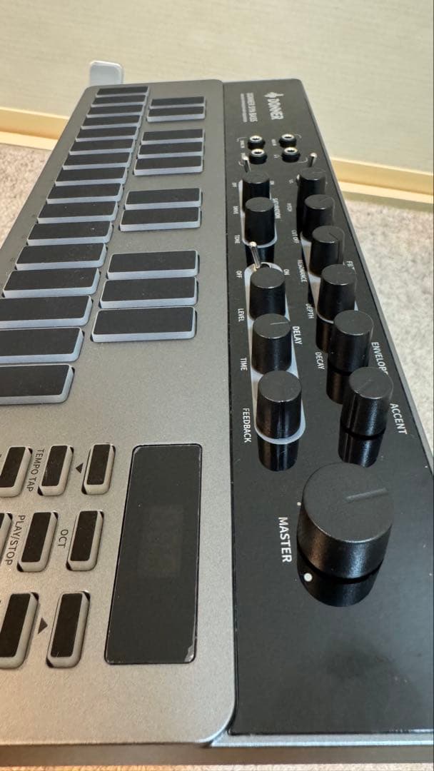 DONNER B1 ベースシンセサイザー