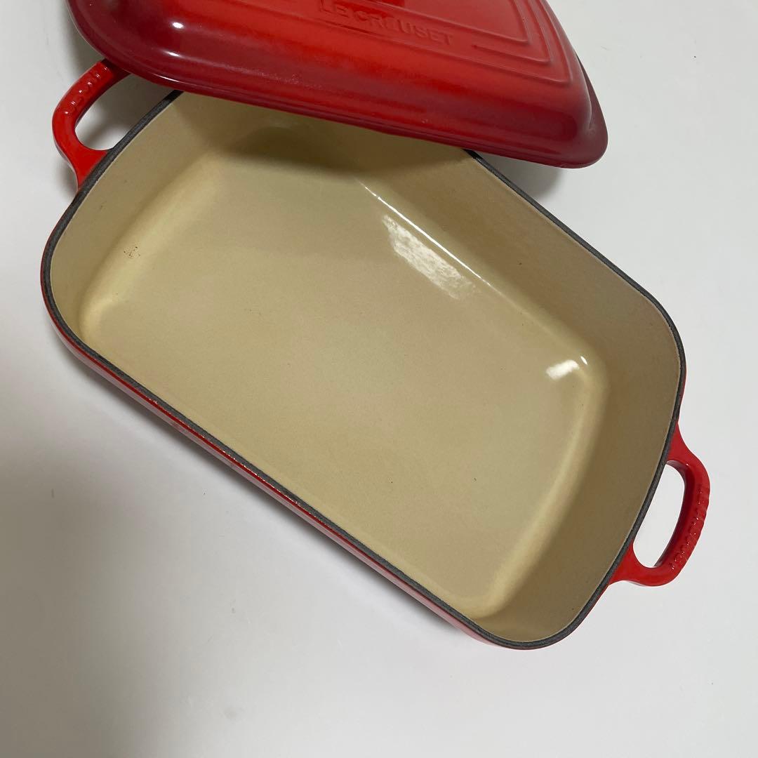 ま*ん様 LE CREUSET 鋳鉄製 レッド 両手鍋