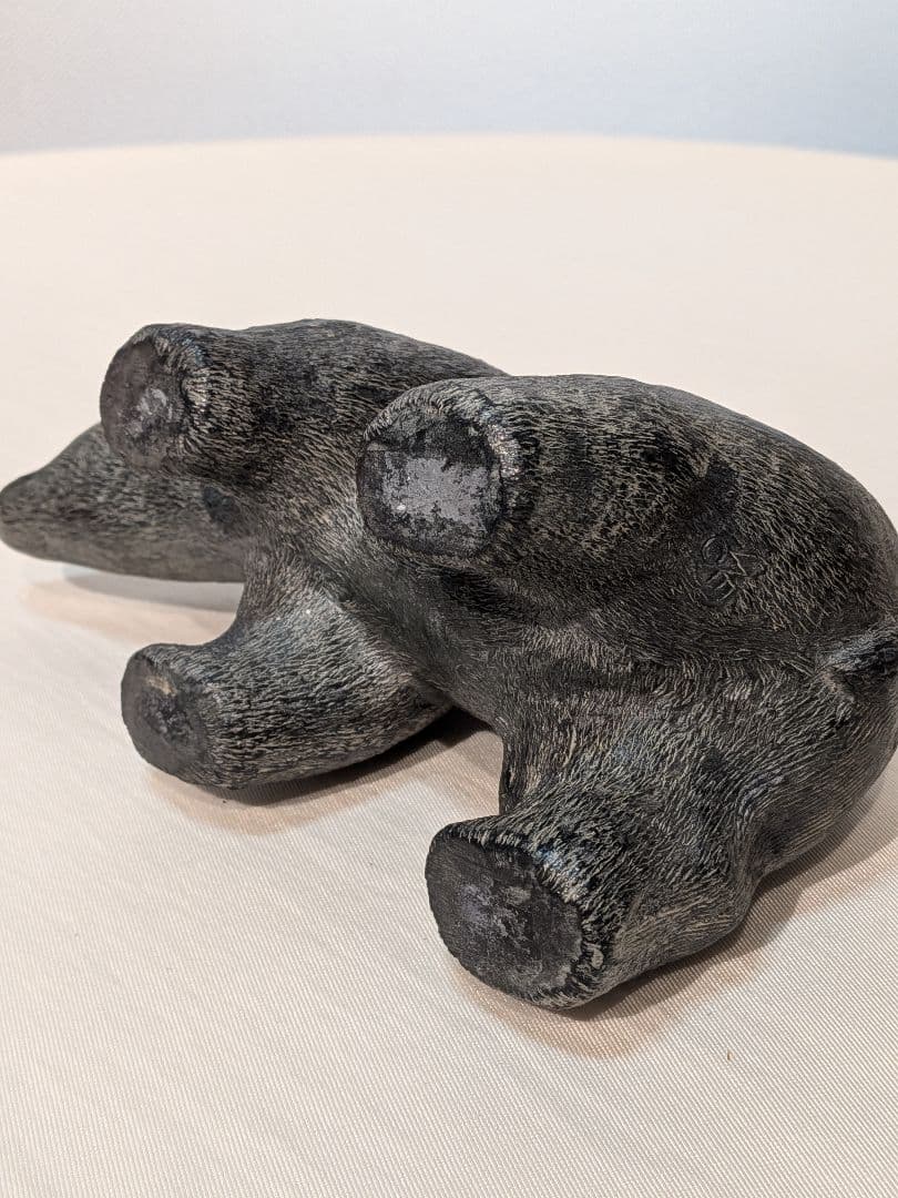 熊　ソープストーン　ガラス目　カナダ　イヌイット　しろくま　クマ　北極熊