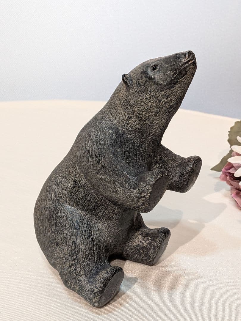 熊　ソープストーン　ガラス目　カナダ　イヌイット　しろくま　クマ　北極熊