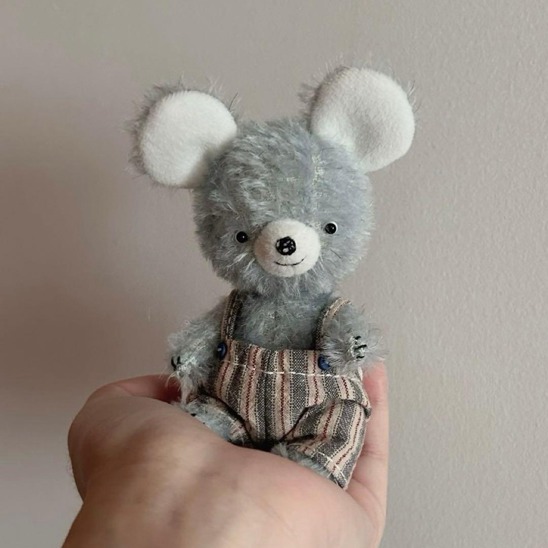 キュートな仔鼠 アーティストベア 海外作家様 ハンドメイド テディベア 置物