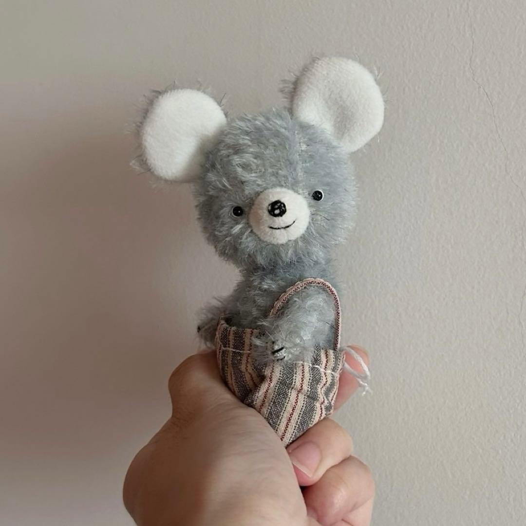 キュートな仔鼠 アーティストベア 海外作家様 ハンドメイド テディベア 置物