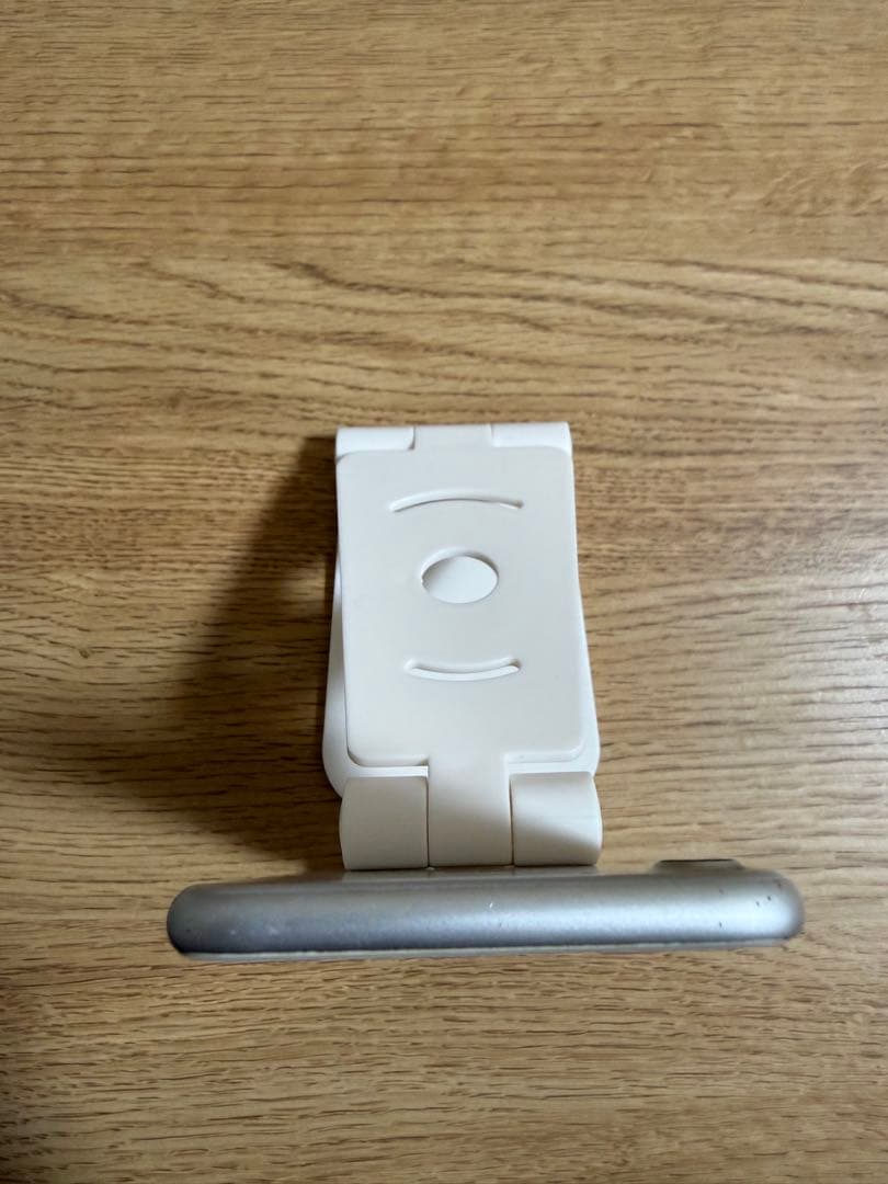 iPhone 7 シルバー 128GB SIMフリー