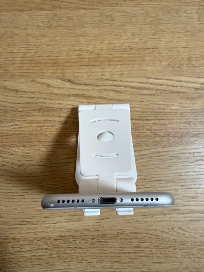 iPhone 7 シルバー 128GB SIMフリー