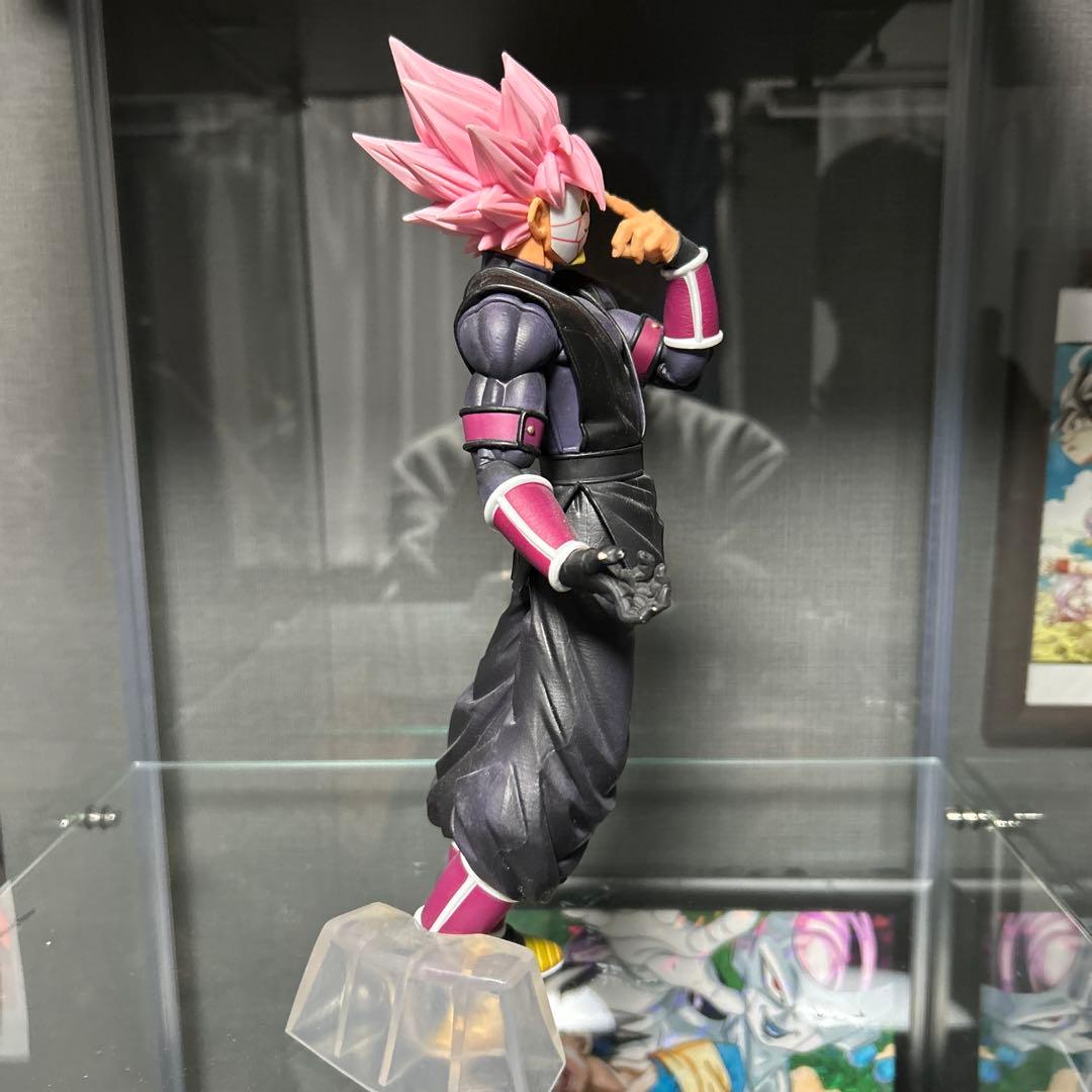 ドラゴンボールフィギュア 紅き仮面のサイヤ人 黒衣の戦士 箱無し