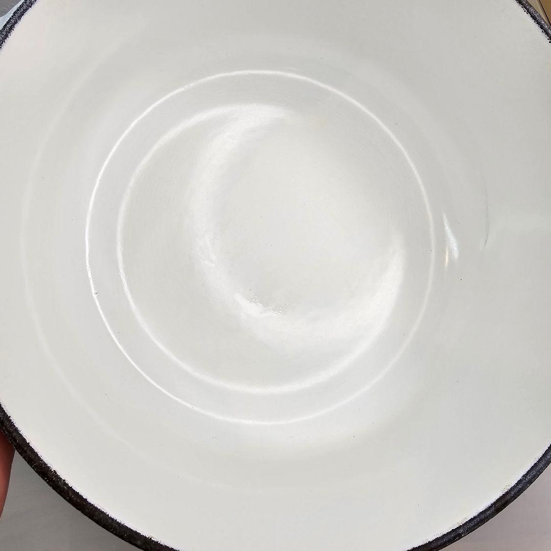 Le creuset ル・クルーゼ ホワイト 20cm 鋳鉄 両手鍋