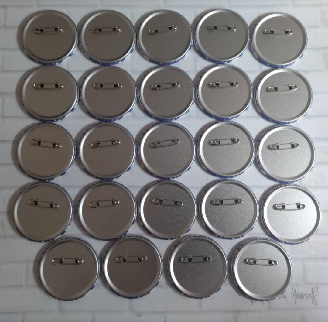 プロセカ　東雲絵名　グリッター缶バッジ　おまけ付き