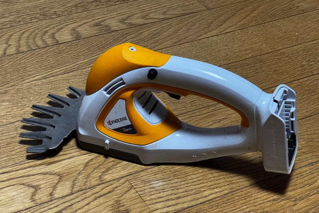 京セラ 充電式ポールバリカン BPB-1800 バッテリー無し 箱あり