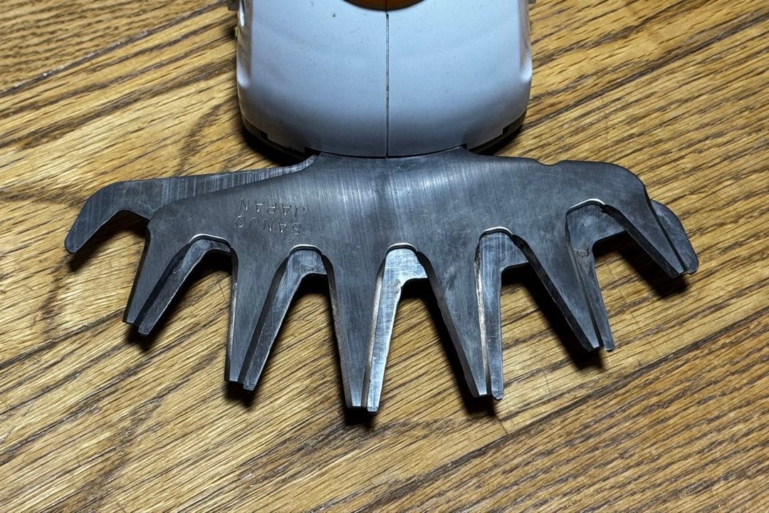 京セラ 充電式ポールバリカン BPB-1800 バッテリー無し 箱あり