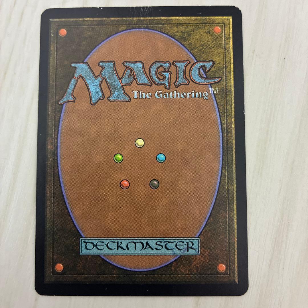 溢れかえる岸辺