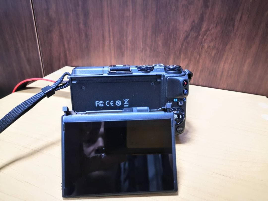 Canon ミラーレス一眼カメラ EOS M3 ダブルズームキット＋マイク等