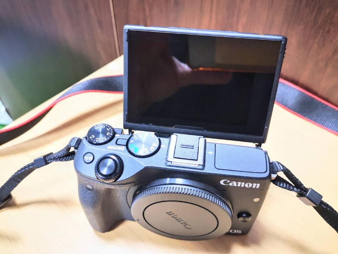Canon ミラーレス一眼カメラ EOS M3 ダブルズームキット＋マイク等