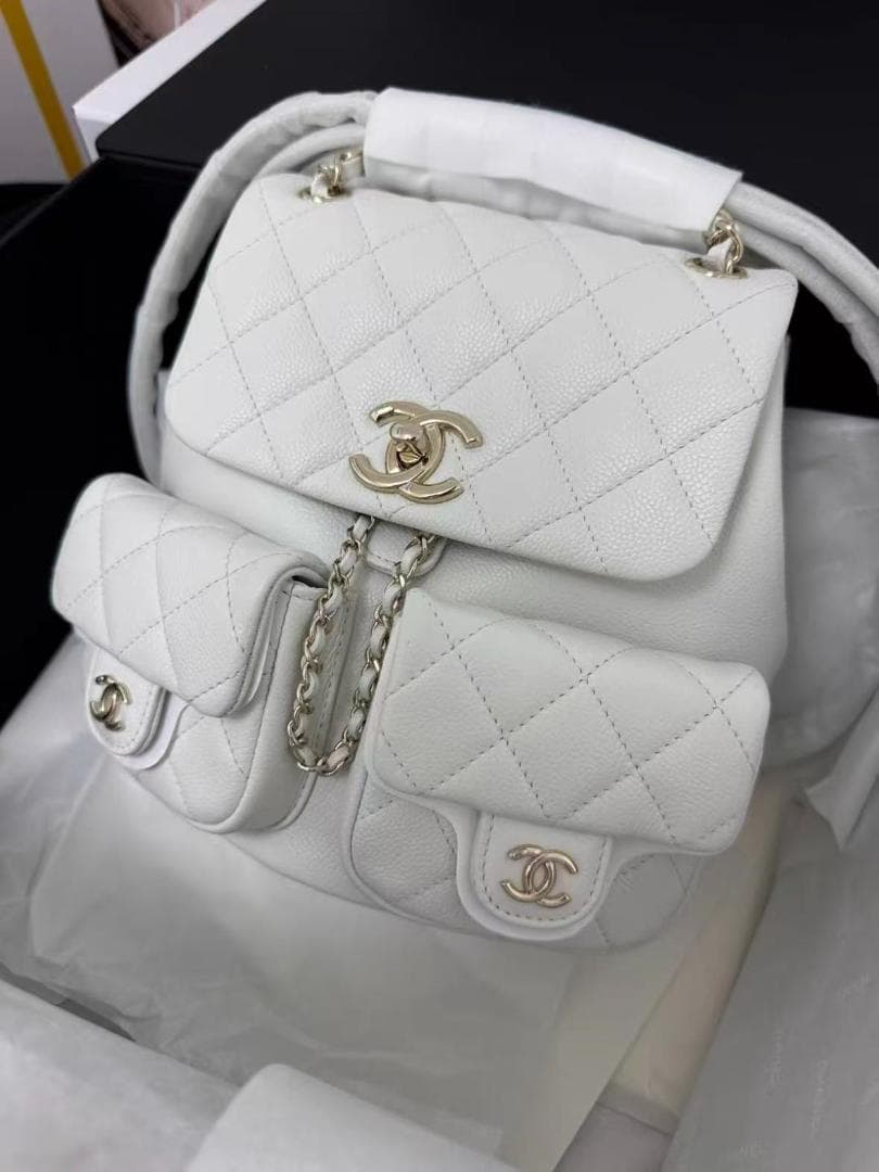 新品・ノベルティ ☆ 非売品 ホワイト キルティングバックパック