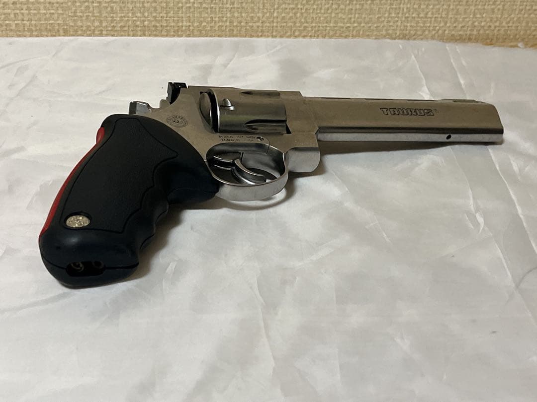 レイジングブルマキシ44マグナム　ガスリボルバー　（ジャンク品）