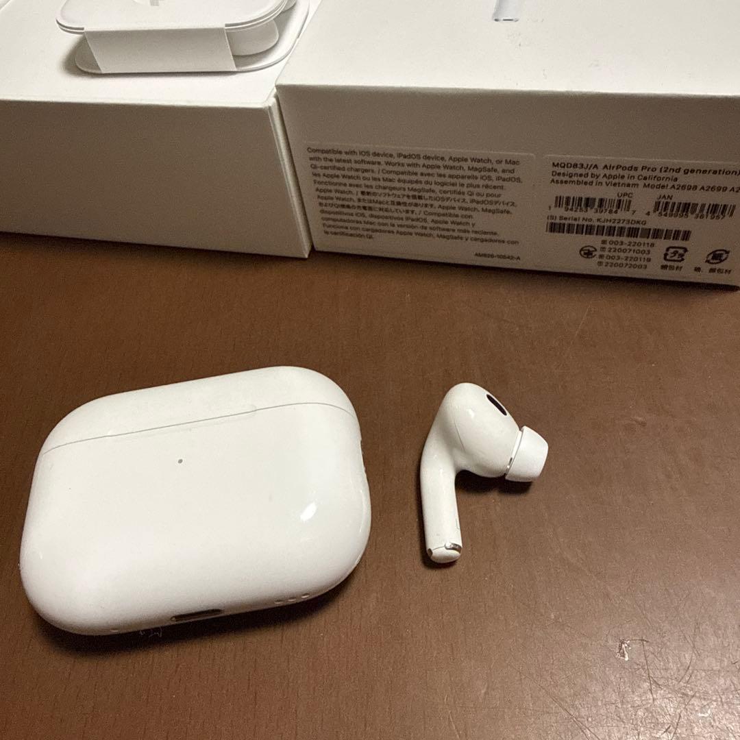 Air Pods Pro 第2世代 イヤホン 本体ケースと左耳のみ