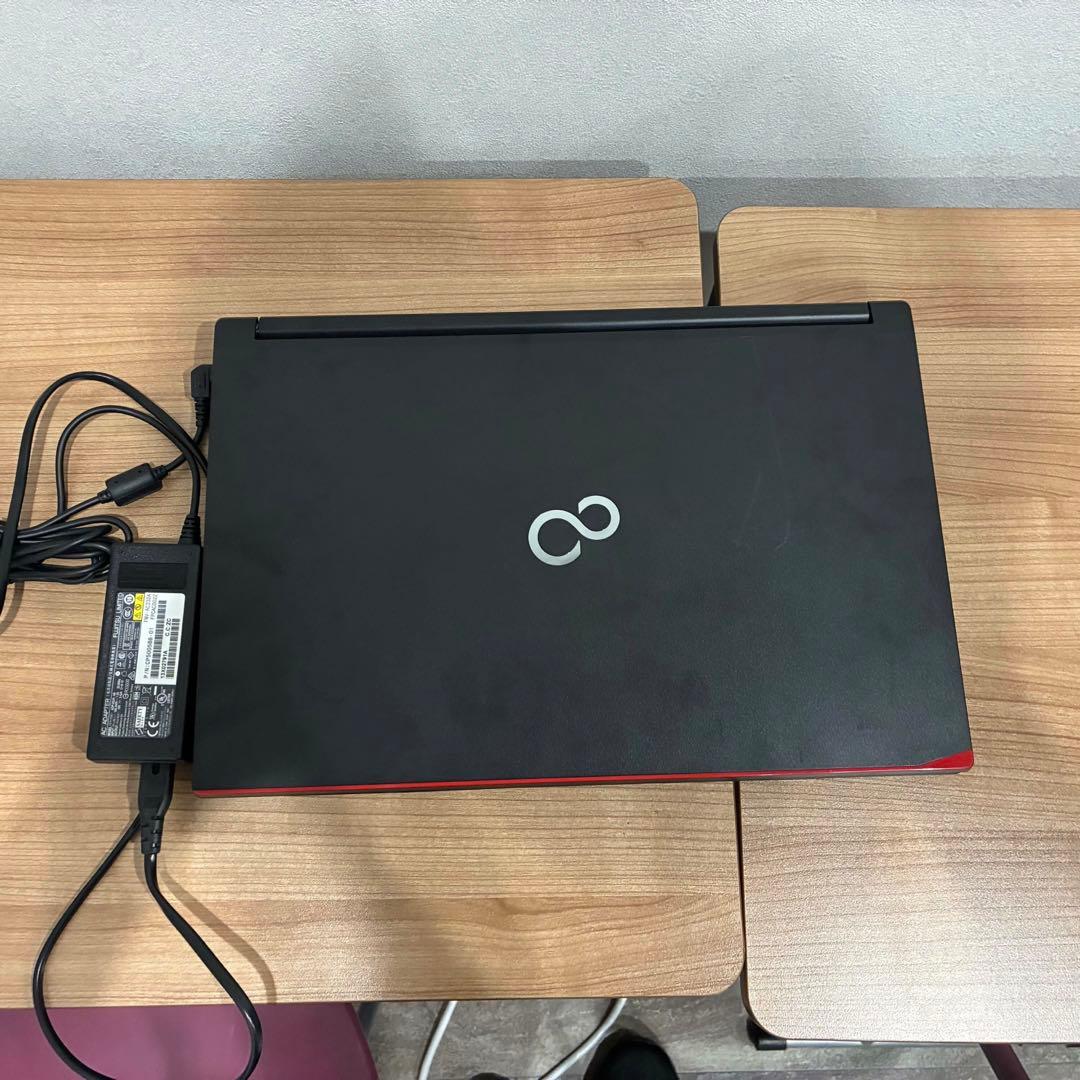 【値下げ】富士通 LIFEBOOK ノートPC 黒色 FMVA03036Z